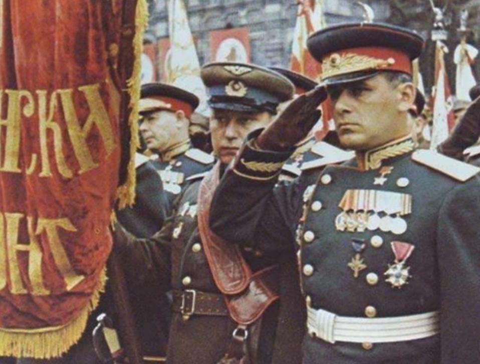 乌克兰第一方面军前身是什么(乌克兰第一方面军的组成)