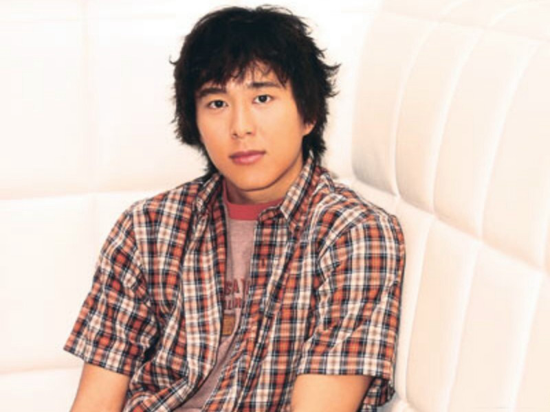 入行十多年情史丰富的邓健泓 龚嘉欣亦是其前女友之一