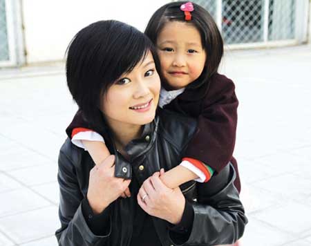 何静现任老公是谁 何静个人资料