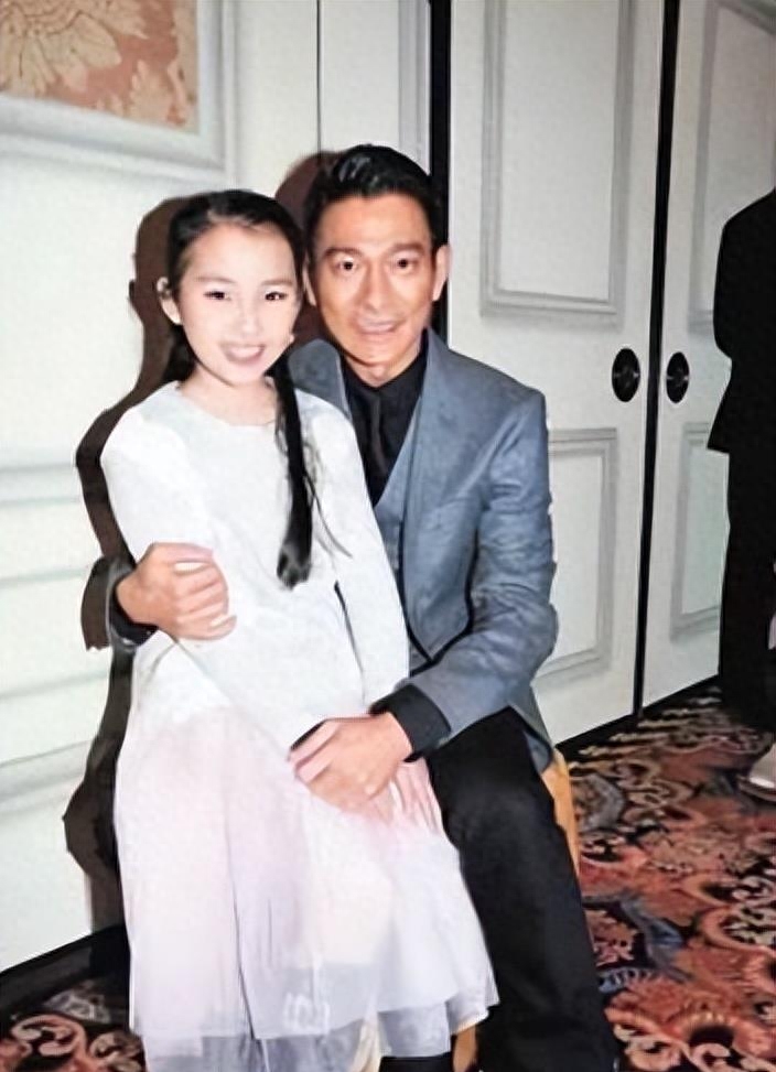 刘向蕙个人资料简介（刘德华女儿刘向蕙照片）-