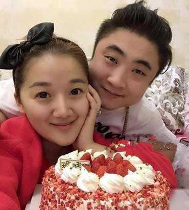 乔杉老婆曝光二胎喜讯:真是幸福的一家人