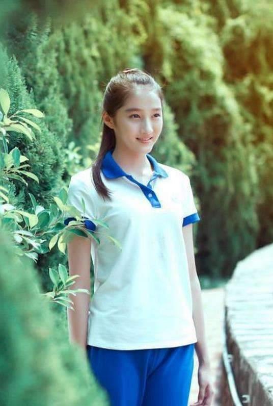 15个校服女神排行榜，陈妍希第六，刘亦菲第四，第一是她？