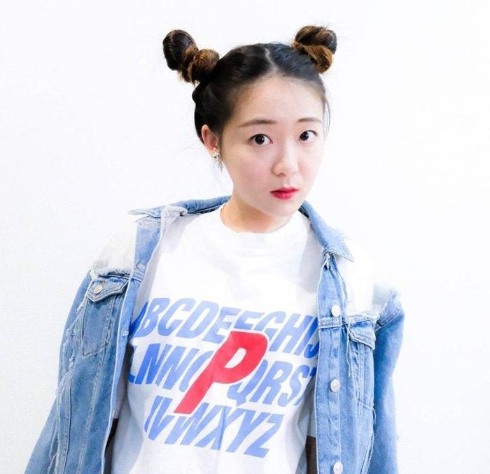 22岁“小花”长大了，美得不敢认，93岁爷爷仍然坚持拍戏