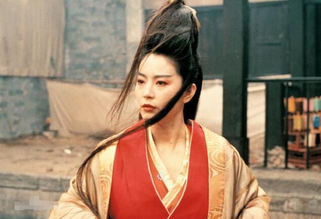 年轻时美貌惊艳四方，婚后淡出影坛，女儿没遗传到她的长相好遗憾