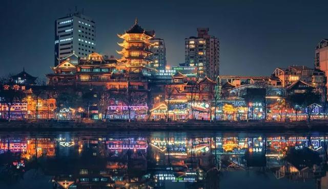 808音乐大篷车酒吧成都九眼桥酒吧文化代表