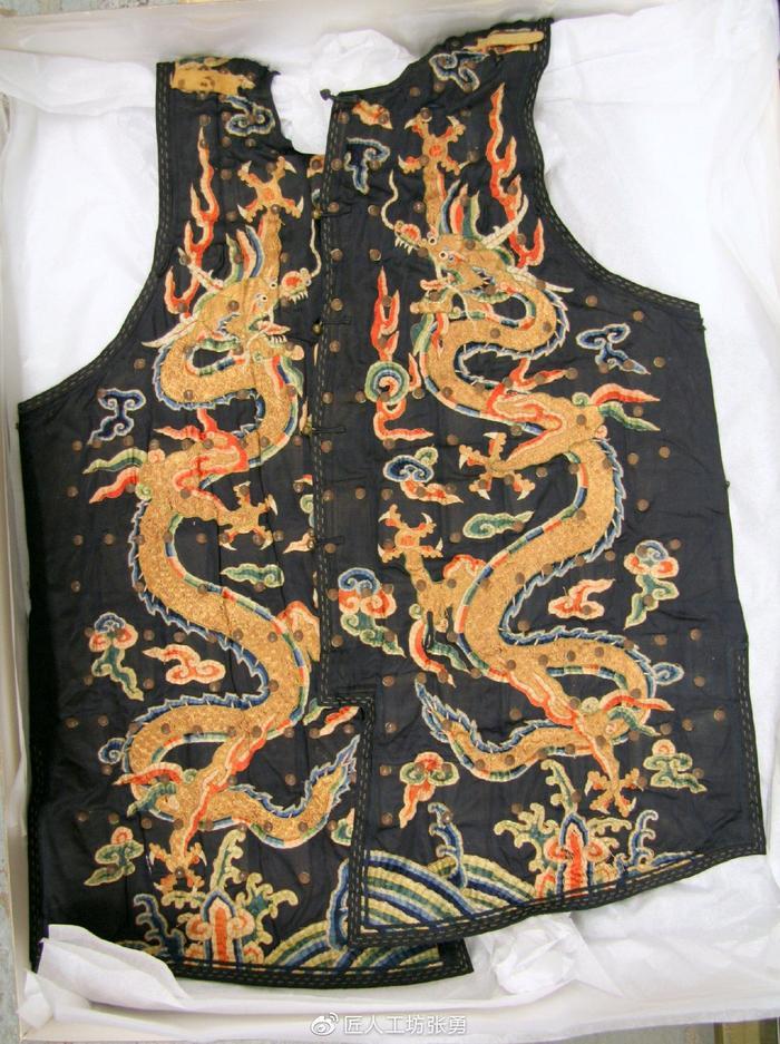 中国清代奢华战甲VS日本武士鬼面战甲，你更中意哪个？