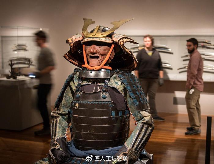 中国清代奢华战甲VS日本武士鬼面战甲，你更中意哪个？