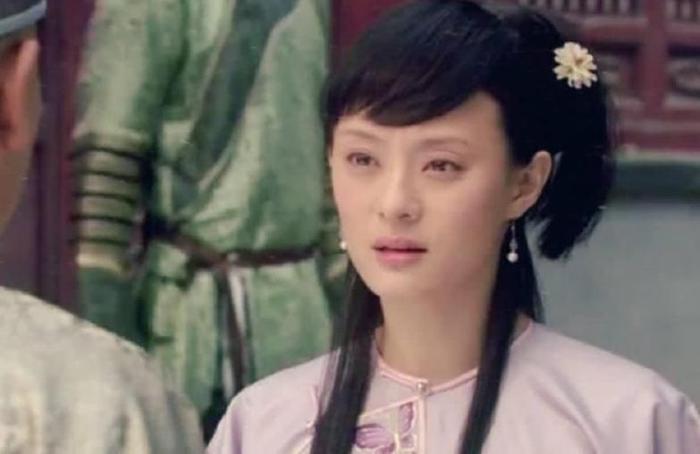 甄嬛传:甄嬛和果郡王圆房，谁注意到甄嬛当时戴的头饰了?