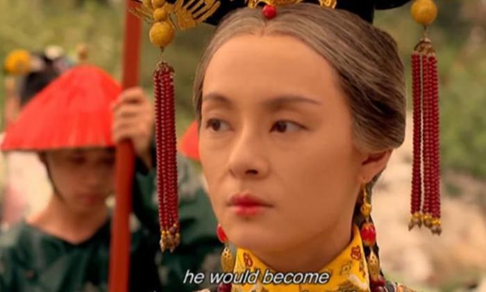 甄嬛传:甄嬛和果郡王圆房，谁注意到甄嬛当时戴的头饰了?