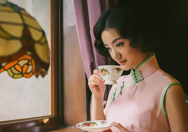 朱杰作品不多实力不容小觑，她塑造的萧雅、婉秋让人看一次就记住