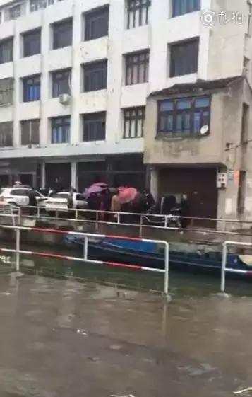 惊！在家大扫除发现一具干尸，疑似失踪两年的吸毒邻居