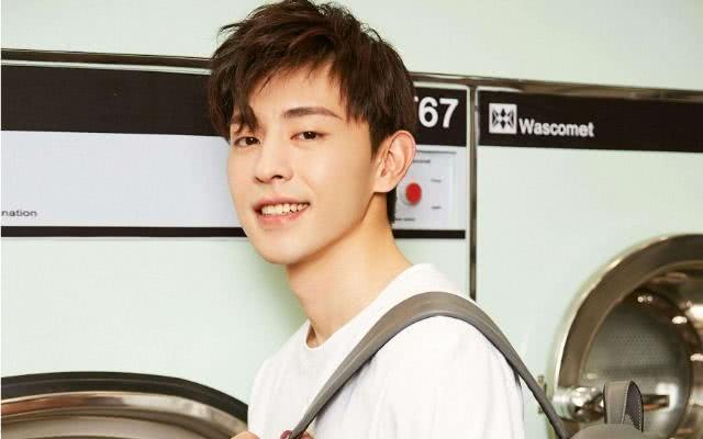 她是邓伦唯一承认的女朋友，公开恋情惨遭封杀，网友：替你不值！