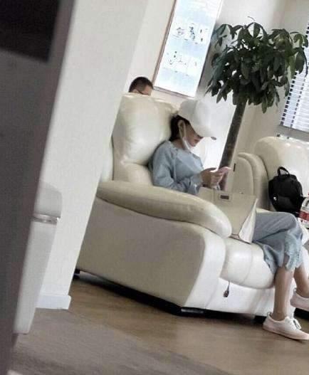 赵丽颖和冯绍峰又巧遇了! 网友: 恋情被证实