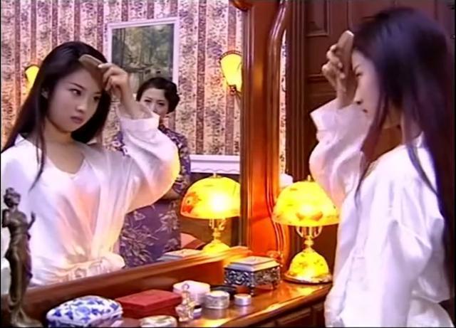 这才是仙女！15岁刘亦菲在《金粉世家》中的7张图片，简直绝了！