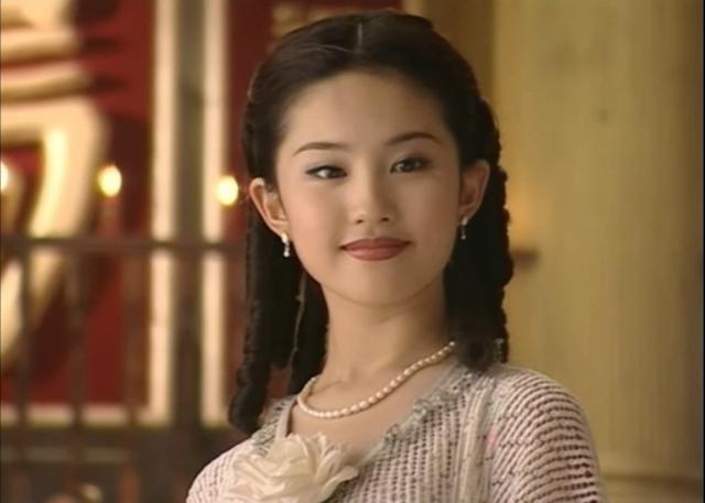 这才是仙女！15岁刘亦菲在《金粉世家》中的7张图片，简直绝了！