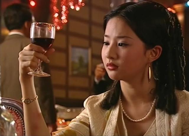 这才是仙女！15岁刘亦菲在《金粉世家》中的7张图片，简直绝了！