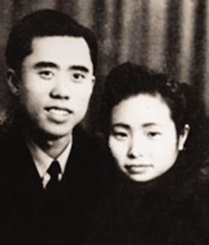 江姐丈夫, 23岁入党, 从为了工作假扮夫妻到真结婚, 同一岗位牺牲