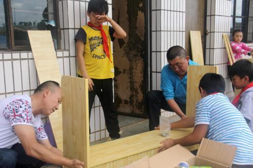 “互联网+教育”助力精准扶贫,“红色及国学经典研学”基地授牌