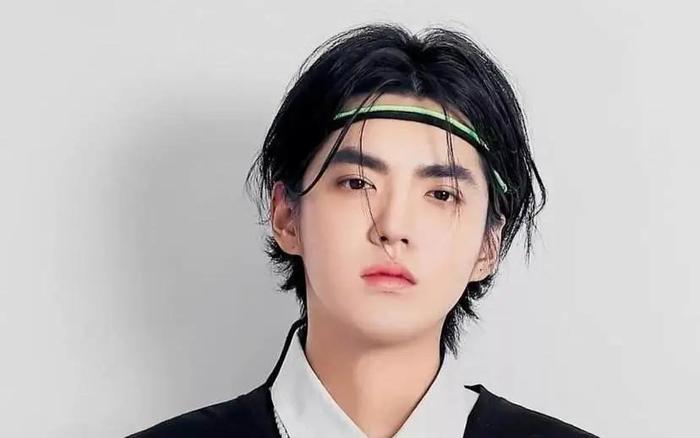 福布斯名人榜：周冬雨第7，易烊千玺第8，杨幂第9，第一实至名归