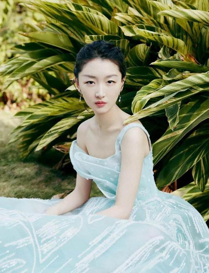 福布斯名人榜：周冬雨第7，易烊千玺第8，杨幂第9，第一实至名归