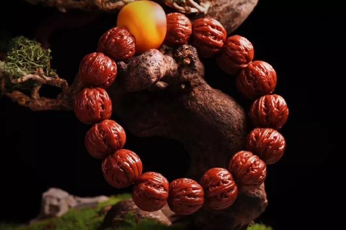 ​一条完美包浆的小核桃是这样炼成的