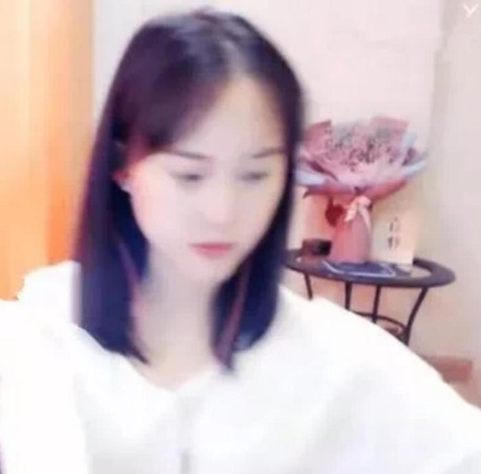 分手赵本山女儿天佑现任曝光,热恋时一起买菜做饭,分手要30万