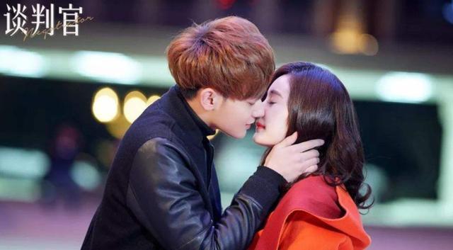 否认恋情都这么搞笑?黄子韬自称女友是“方否认”，妹妹是方怡然