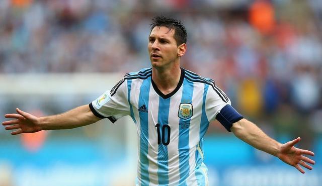 好多球星认为罗纳尔多比梅罗还强，真是这样吗？看完这些就明白了