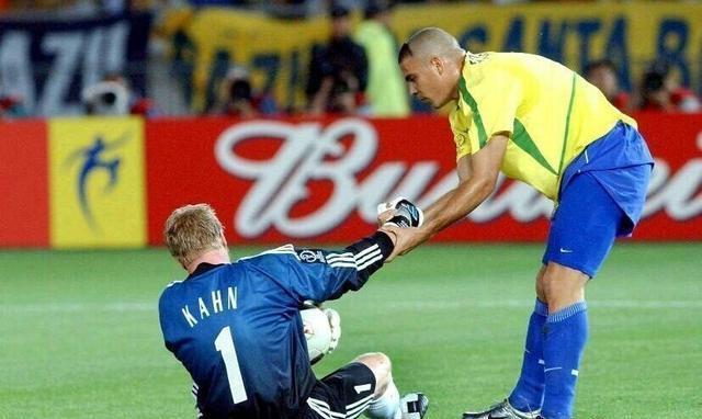 好多球星认为罗纳尔多比梅罗还强，真是这样吗？看完这些就明白了