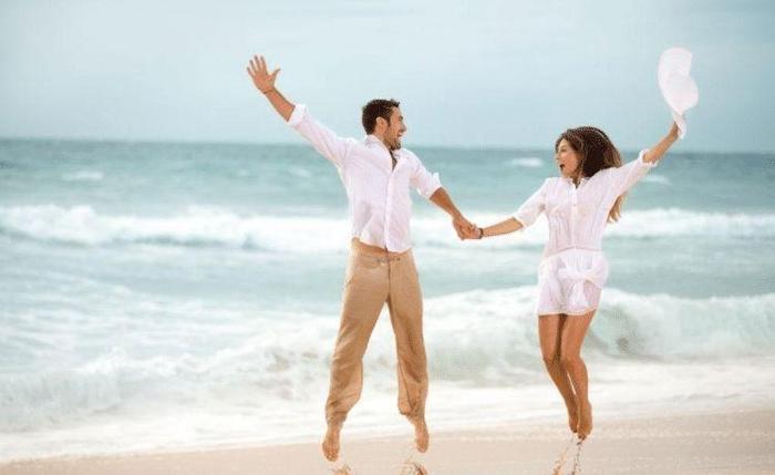 夫妻夜话，睡觉前聊这三个话题，对方会更爱你