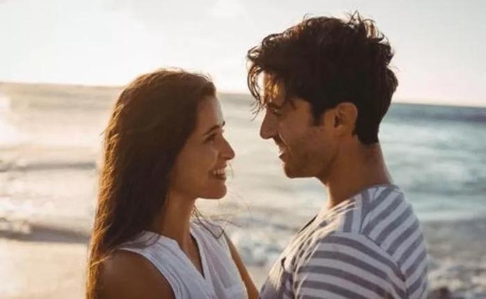 夫妻夜话，睡觉前聊这三个话题，对方会更爱你