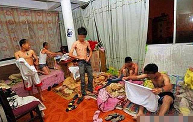 完全被洗脑,男女混住生活邋遢!传销里的悲惨生活