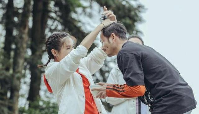 杨烁夫妻感情不和?看到王黎雯为杨烁急哭那一刻,“人家是真爱”