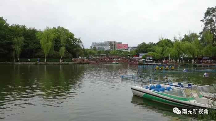 七月仲夏里的南充北湖,好一派美景如画的城市园林风光