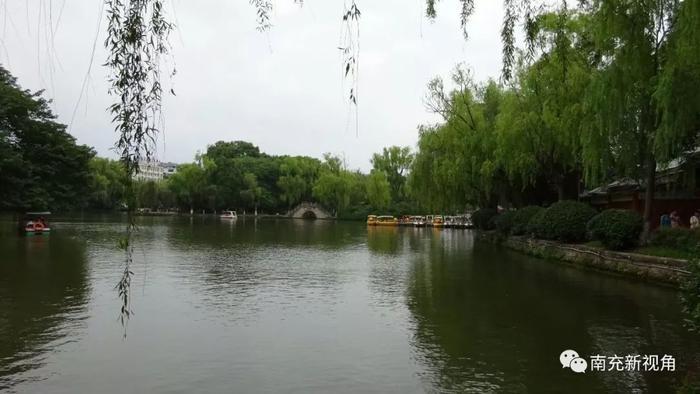 七月仲夏里的南充北湖,好一派美景如画的城市园林风光