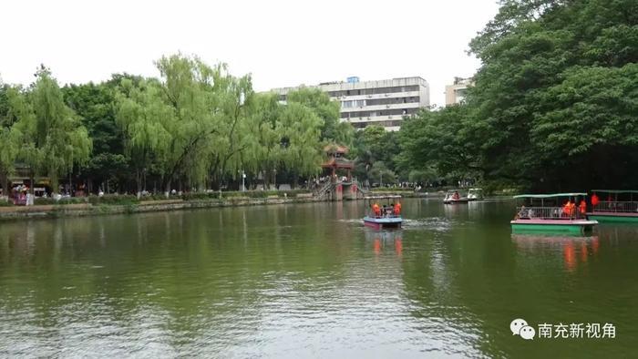 七月仲夏里的南充北湖,好一派美景如画的城市园林风光